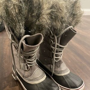 SOREL BOOTS WORN ONCE